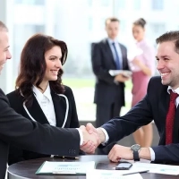 Quan Hệ Khách Hàng