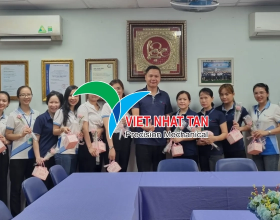 CÔNG ĐOÀN CÔNG TY VIỆT NHẬT TÂN CHÚC MỪNG NGÀY QUỐC TẾ PHỤ NỮ 